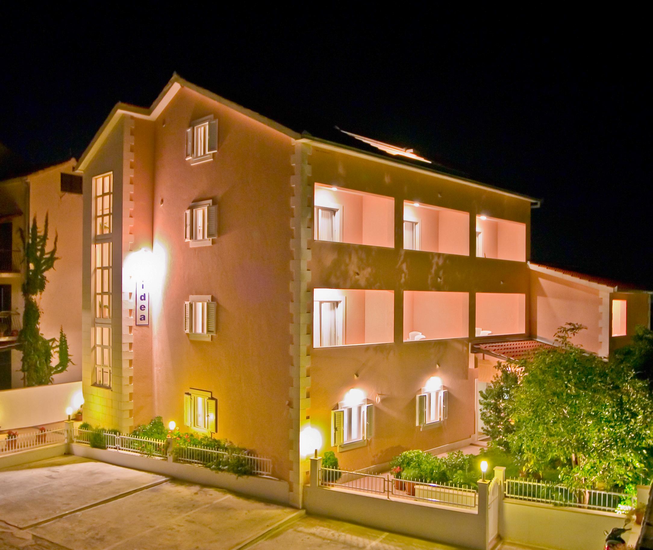 Midea Appartement Supetar